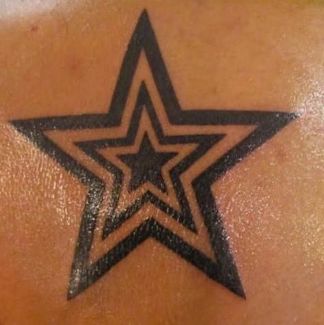 Tokio Hotel Tattoo Ideas, Bill Kaulitz Star Tattoo, Tokio Hotel Tattoo, Tattoo Bills, Bill Tattoo, Star Tattoos For Men, Torso Tattoos, Sharpie Tattoos, Star Tattoo Designs