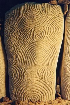 54: Neolithic Dolmen stone, Gavrinis Island, Brittany, France. c.3,500BC | Neolithic art, Prehistoric art, Neolithic Neolithic Art, Petroglyphs Art, Paleolithic Art, Stone Circles, Relief Carving, Standing Stones, Cave Art, Sculptures Céramiques, Brittany France