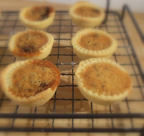 The English Kitchen: Gooey Butter Tarts English Pastries, Scottish Desserts, Pie Crust Recipe Easy, Gooey Butter, The English Kitchen, Scottish Recipes, Butter Tarts, English Kitchen, English Kitchens