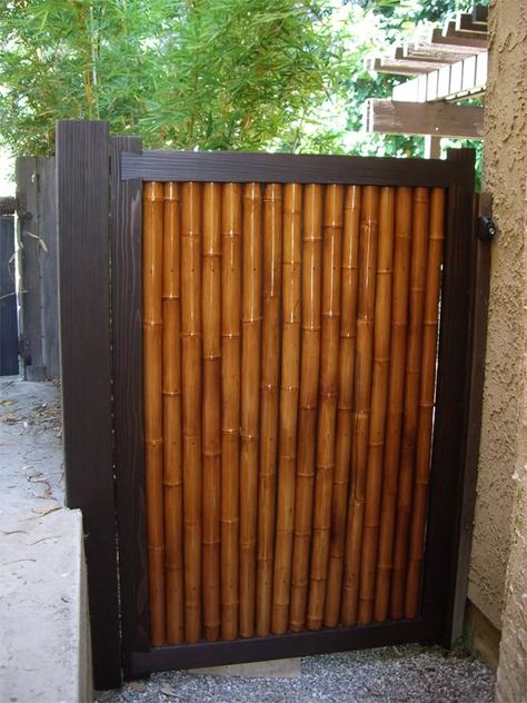 Bamboo Gate, Backyard Fencing, Fence Diy, Bamboo Building, Backyard Fence, Bamboo Architecture, Bamboo Decor, Lattice Fence, Diy Pictures