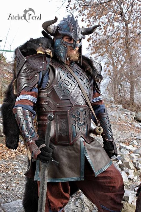 Armor Inspiration, Larp Costumes, Medieval Costumes, Viking Armor, Costume Armour, Armor Clothing, Viking Helmet, Larp Armor, Larp Costume