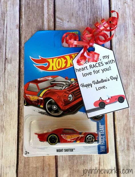 Valentines Simple Gifts, Little Gifts For Your Boyfriend Simple, Hot Wheel Valentines, Hot Wheels Valentines Printable, Hot Wheel Gift Ideas, Hot Wheels Valentine Ideas, Hot Wheels Gifts, Hotwheels Gift Ideas, Hot Wheels Gift Boyfriend