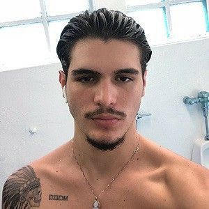 Aesthetic Guy Outfits, Goatee Styles, Mustache And Goatee, Male Haircuts Curly, Goatee Beard, Mens Haircuts Short Hair, Mustache Styles, Mustache Men, Latino Men