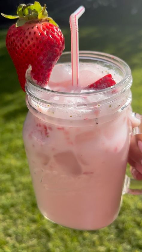 Agua Fresca Aesthetic, Agua Aesthetic, Strawberry Agua Fresca, Strawberry Heaven, Refreshing Aesthetic, Bottles Of Water, Cup Of Milk, Agua Fresca, Kids Menu