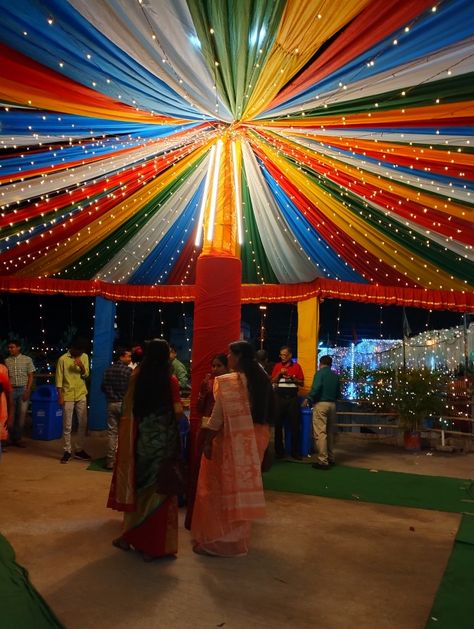 Sari Decoration Ideas, Navratri Pandal Decoration, Garba Decoration Ideas At Home, Nikkah Decoration, Holi Ideas, Weding Decoration, Nye 2025, Navratri Decoration, Kitty Party Themes