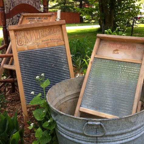 Wash boards and wash tub by Vintage Flair Cupcakes.  We used the wash boards to work on hand washing before we washed.. especially on dirty work clothes. Old Washboards, Wash Board, Old Washing Machine, Wash Tubs, Vintage Laundry, Early 60s, Laundry Mud Room, Down On The Farm, Laundry Room Decor