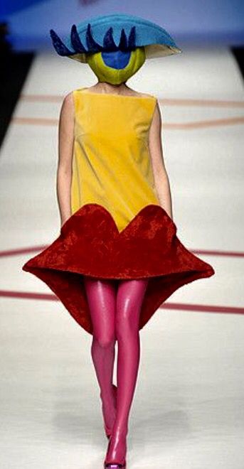 Agatha Ruiz de la Prada Surrealism Fashion, Pop Art Fashion, Weird Fashion, Milano Fashion Week, Avant Garde Fashion, Makeup Fashion, Looks Style, Costume Design, A Dress