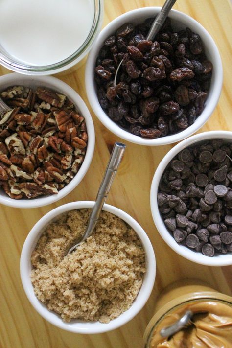 Setting Up an Oatmeal Toppings Bar • Mandy Jackson Oatmeal Bar Ideas, Oatmeal Bar For Party, Oatmeal Toppings Bar Ideas, Oatmeal With Toppings, Oatmeal Station Bar, Oatmeal Topping Bar, Oatmeal Toppings Bar, Oatmeal Station, Oatmeal Toppings Ideas