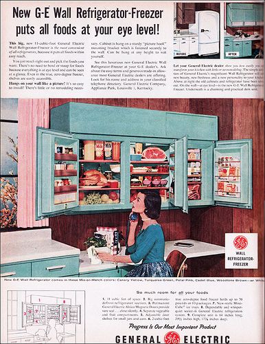 The full 1956 advertisement for the turquoise General Electric wall mounted refrigerator. Wall Refrigerator, Refrigerator Ideas, Vintage Kitchen Appliances, Vintage Housewife, Vintage Appliances, Casa Vintage, Old Advertisements, Deco Retro, Retro Ads