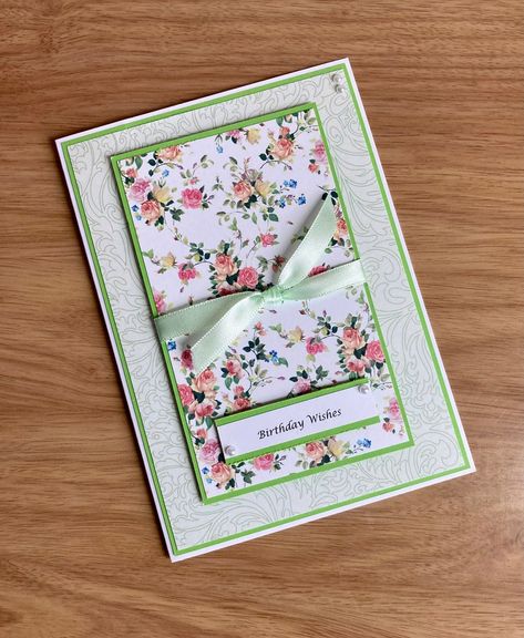 Crafting Station, Designer Paper Cards, Happy Birthday Cards Handmade, Simple Birthday Cards, Hand Made Greeting Cards, Bday Cards, Birthday Cards For Women, Floral Birthday, Making Greeting Cards