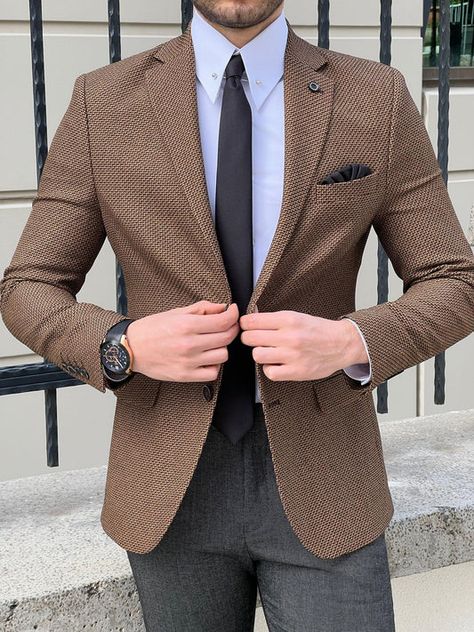 Suit Combinations, Camel Blazer, Blazer Outfits Men, Mens Business Casual Outfits, Formal Men Outfit, Men's Formal Style, Mens Fashion Blazer, Knitted Jacket, Mens Blazer Jacket