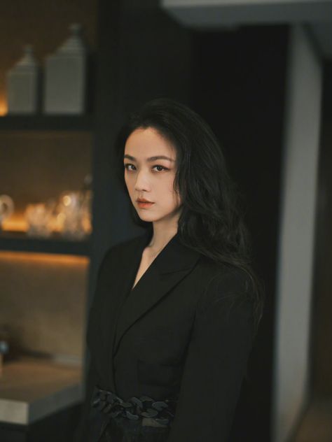 Movie Korean, Tang Wei, Decision To Leave, Imaginary Friends, Oblong Face, Celeb Fashion, Make Up Inspiration, Role Models, To Leave