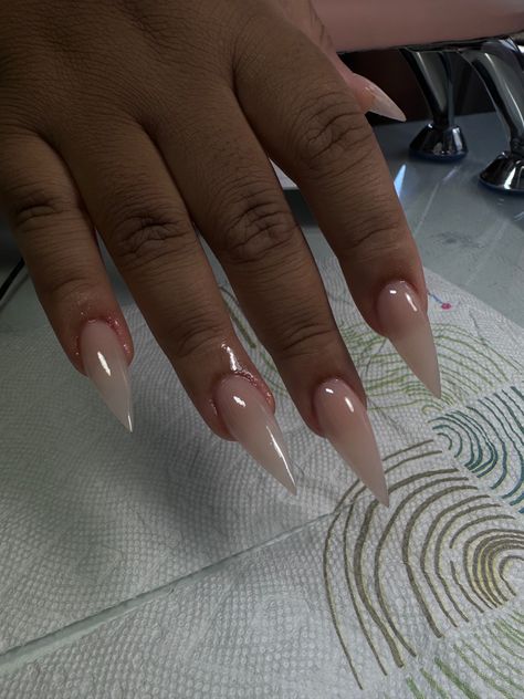 Stiletto nude nails. Pointy Clear Nails, September Nail Ideas Stiletto, Clear Stiletto Nails Design, Plain Stiletto Nails, Long Stiletto Nails Design Classy, Nude Stilletos Nails, Stiletto Natural Nails, Nude Pointy Nails, Nude Stiletto Nail Designs