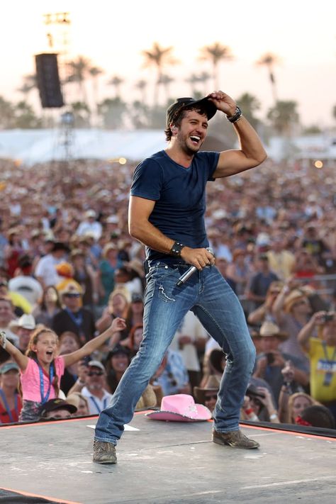 Country Concert Outfit Men, Luke Bryan Concert Outfit, Concert Outfit Men, Luke Bryan Concert, Luke Bryan Fan, Luke Bryan Pictures, Country Man, Concert Pictures, Concert Attire