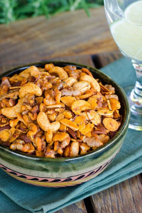 This paleo snack mix is addictive. Salty, smoky and garlicky, it reminds me of traditional bar snacks, but without the not-so-desirable ingredients. Healthy Snack Mix, Paleo Snacks Easy, Paleo Recipes Snacks, Paleo Snack, Paleo Appetizers, Dairy Free Snacks, Snack Mix Recipes, Easy Paleo, Paleo Snacks