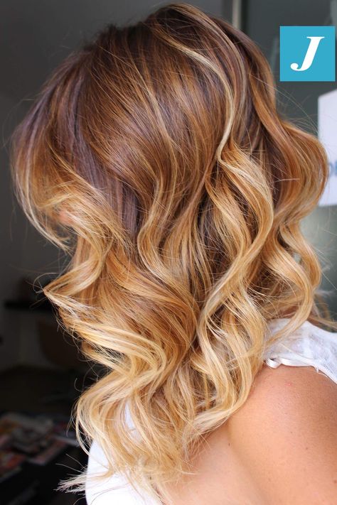 🌟 Elevate Your Hair Game! 🌟 Explore 32 stunning blonde and caramel highlight ideas that will transform your look. Whether you prefer soft, natural blends or bold, contrasting streaks, these highlight styles add depth, dimension, and a touch of glamour to your hair. Perfect for any season, these ideas will inspire your next salon visit. Save this pin for your next hair appointment and get ready to shine with a fresh, fabulous hairstyle! 💇‍♀️✨ #HairInspo #BlondeHighlights #CaramelHighlights #HairGoals #BeautyTrends High And Low Lights For Strawberry Blonde Hair, Blond Roux Hair, Light Brown To Blonde Ombre, Light Brown Hair Color, Gold Shades, Bronde Hair, Brown Hair Color, Hair Color Light Brown, Strawberry Blonde Hair