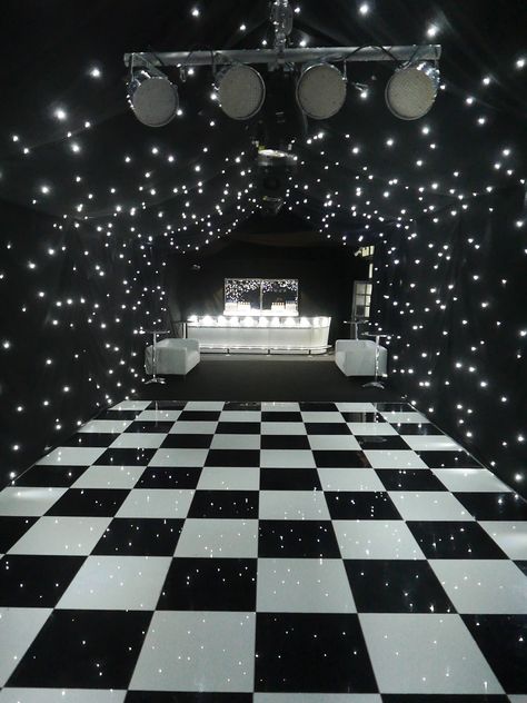 White Party Lights, Black Party Asthetics, 1975 Party Ideas, Black And White Ball Sweet 16, White And Black Decorations Party, Black And White Elegant Party Decor, Black And White Ball Party Theme, Black White Party Decor, Black White Decorations Party