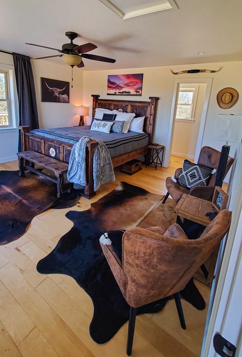 Mens Western Bedroom, Ranch House Decor Bedroom, Western Bedroom Furniture Ideas, Bedroom With Boyfriend, Western Master Bedrooms Decor Cozy, Yellowstone Theme Bedroom, Western Room Decor Men, Western Bedroom Furniture, Ranch Bedroom Ideas