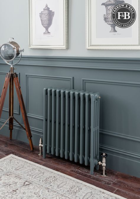 Dröm Hus Planer, Radiators Living Room, Hallway Panelling, Stair Paneling, Victorian Hallway, Hallway Colours, Hallway Inspiration, Narrow Hallway Decorating, Hallway Designs