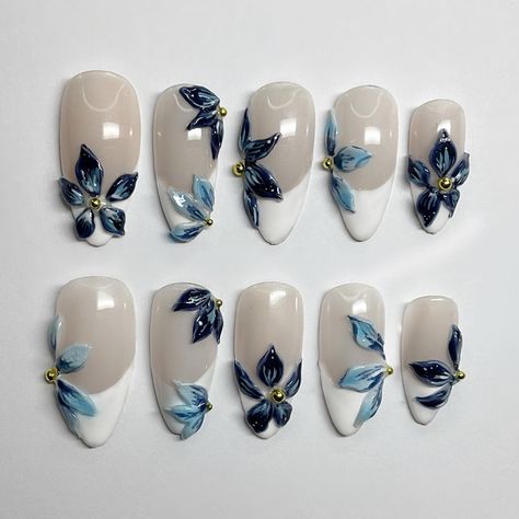 recreation set by @kaykai.nails 💕 Fall Flower Nails, Blueberry Nails, Lily Nails, Glass Nails Art, Indigo Flower, Quick Nail Art, Boho Nails, Indigo Nails, Simple Gel Nails