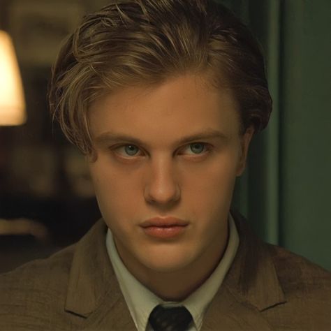 The Dreamers Matthew, Michael Pitt The Dreamers, Mason Verger, The Dreamers 2003, Gege Akutami, Michael Pitt, I Hate Boys, Mia Wasikowska, Grown Man