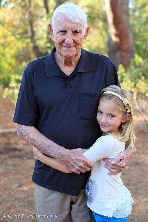 Grandpa And Granddaughter Pictures, Grandpa Pictures, Twin Sisters Photography, Grandparent Photography, Older Family Photography, Papri Ghosh, Grandpa And Granddaughter, Grandpa Photo, Grandkids Photography