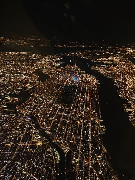 nyc, skyline, night views, instagram, christmas in new york, airplane Nyc Skyline Night, Xmas In New York, New York From Above, Nyc At Night, Skyline Night, Night Views, Christmas Nyc, Christmas In New York, Nyc Night