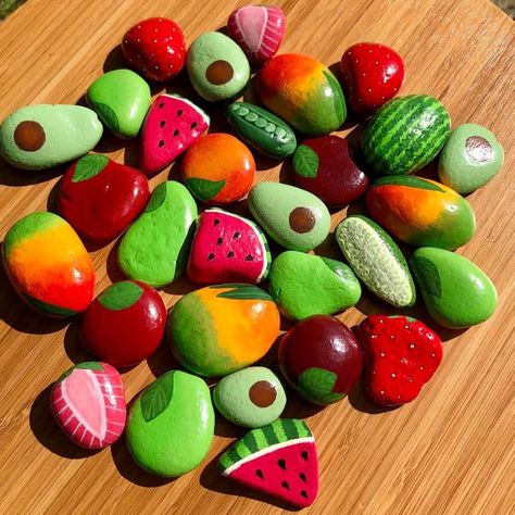 Mud Kitchen Stone Food, Rock Fruit Painting Ideas, Rock Painting Fruits And Veggies, Food Painted Rocks Ideas, Painted Rocks For Mud Kitchen, Rock Painting Ideas Food, Food Rock Painting Ideas, Rocks Painted Like Food, Food Rocks