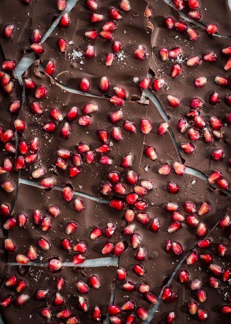 Winter Fruit Dessert Recipes | Salted Chocolate Pomegranate Bark Pomagranet Recipe Dessert, Pomegranate Bark, Pomegranate Desserts, Pomegranate Dessert, Chocolate Pomegranate, Winter Fruits, Pomegranate Decor, Healthier Treats, Pomegranate Recipes