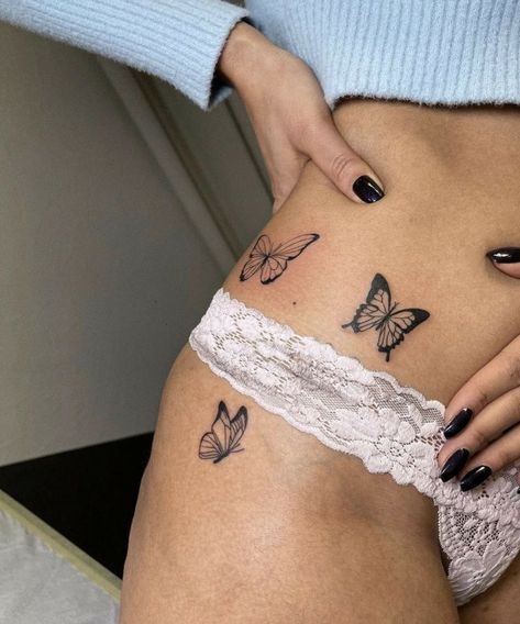 Tattoo Papillon, Hip Thigh Tattoos, Hip Tattoos Women, Dope Tattoos For Women, Cute Tattoos For Women, Classy Tattoos, Discreet Tattoos, Dainty Tattoos, Subtle Tattoos