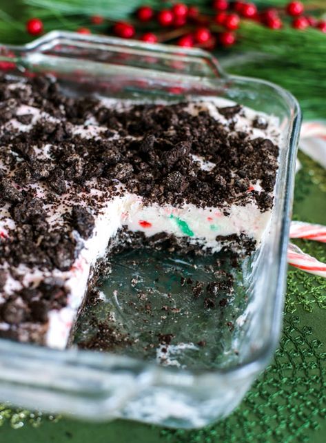 Oreo Peppermint Ice Cream Dessert Peppermint Stick Ice Cream Dessert, Peppermint Ice Cream Dessert, Oreo Ice Cream Dessert, Christmas Ice Cream Desserts, Peppermint Stick Ice Cream, Peppermint Dessert, Crushed Oreo, Christmas Ice Cream, Peppermint Ice Cream