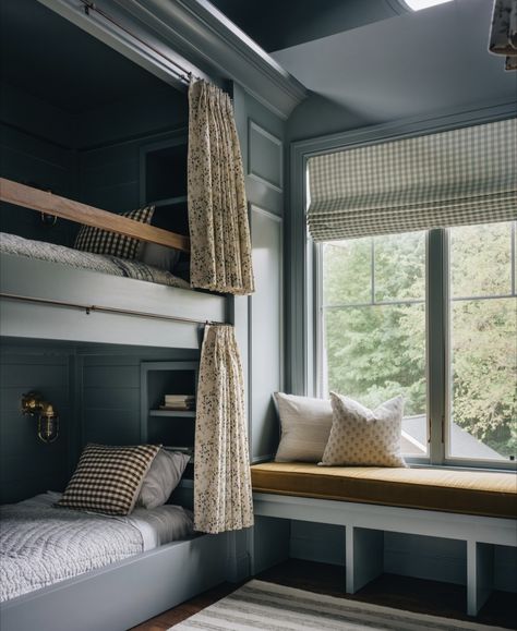 Bunk Beds With Privacy Curtains, Closet Into Bunk Beds, 4 Bed Bunk Room, Built In Bunk Beds With Trundle, Bunk Room Cabin, Bunk Bed Boy Room, Bunk Room Layout, Kids Bedroom Bunk Beds, Cabin Kids Bedroom