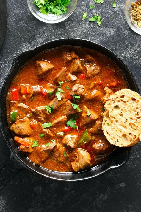 Liver With Onions, Chicken Liver Dinner Ideas, Chicken Liver Curry Recipe, Chicken Livers And Rice, Chicken Liver Curry, Liver Dinner Recipes, Liver Stew Recipes, Liver Recipes Chicken, Chicken Liver Recipes Healthy