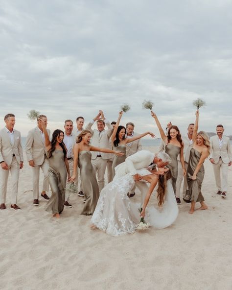 Beach Wedding Bridesmaid And Groomsmen, Bridesmaid Colors Beach Wedding, Cabo Wedding Bridal Party, Beach Neutral Wedding, Beach Wedding Party Ideas, Coastal Wedding Party Attire, Beach Wedding Photos Family, Beach Wedding Wedding Party, Wedding Party Beach Photos