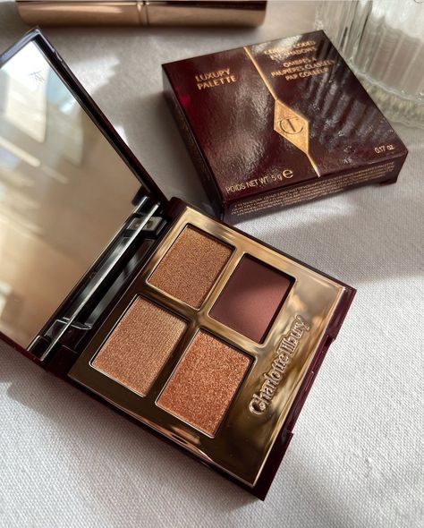 Eyeshadow Palette Aesthetic, Charlotte Tilbury Eyeshadow, Palette Aesthetic, The Sophisticate, Charlotte Tilbury Makeup, Makeup List, Ethereal Makeup, Eye Makeup Designs, Fancy Makeup