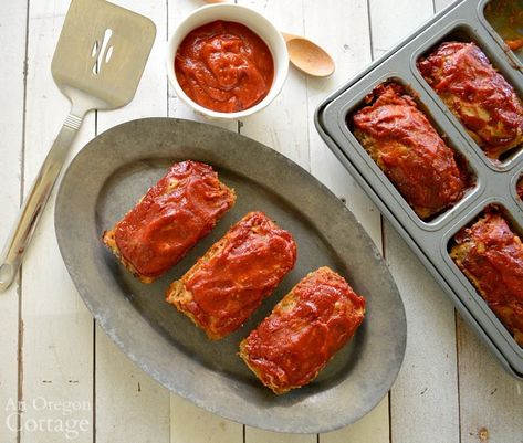 Easy Mini Meatloaf Recipe, Homemade Honey Bbq Sauce, Chipotle Bbq Sauce, Mini Meatloaf Recipes, Make Bbq Sauce, Real Food Dinner, Mini Meatloaf, Mini Meatloaves, Homemade Chipotle