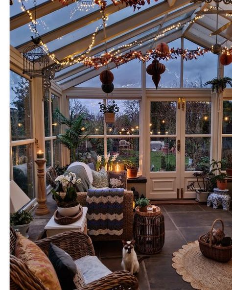 Conservatory Ideas Interior, Sunroom Conservatory, Conservatory Interiors, Lots Of Candles, Conservatory Interior, Conservatory Decor, Conservatory Design, Sunroom Designs, Twinkly Lights