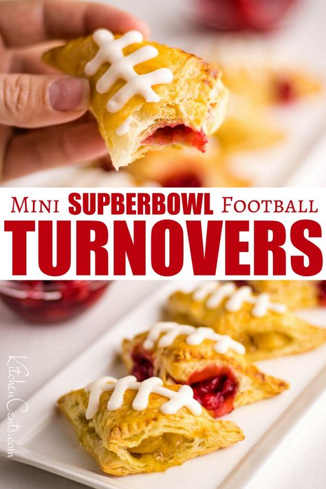 Mini Turnovers, Superbowl Party Desserts, Superbowl Snacks Dessert, Super Bowl Cupcake, Super Bowl Cookies, Diy Sugar Cookies, Superbowl Desserts, Turnover Recipes, Mini Football