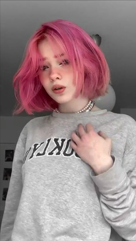 Pink Dyed Short Hair, Dark Pink Short Hair, Short Angled Hair, Short Pink Hair Aesthetic, Pink Hair Bob, Pastel Hair Dye, Short Pink Hair With Bangs, Short Pink Hair, Girl With Pink Hair Aesthetic