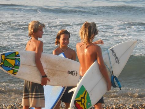 Surf Family Aesthetic, Beach Mom Aesthetic, Kids Surfing, Surfer Kids, Beach Mom, Moving To Hawaii, Surf Vibes, Summer Surf, Surf Trip