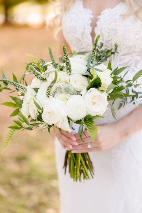 Bright roses, white veronica & bright greenery make for a timeless arrangement, don't you think? White Veronica Bouquet, Bouquet Wedding Greenery, White And Green Wedding Flowers, White Veronica, Bright Roses, White And Green Wedding, Green Wedding Flowers, Enchanted Florist, Wedding Greenery