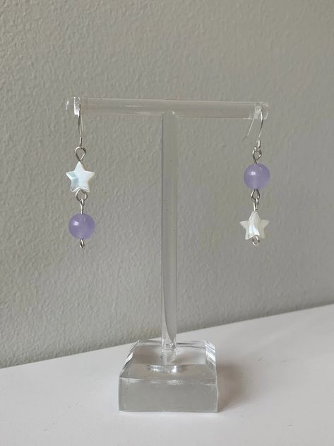 Nickel free hooksStar-shaped shell beadsPurple quartz beads Diy Bead Earrings Ideas, Cute Beaded Earrings, Handmade Earrings Diy, Diy Wire Jewelry Rings, Anting Manik, Earring Beads, Earrings Beads, Pretty Jewelry Necklaces, Purple Quartz