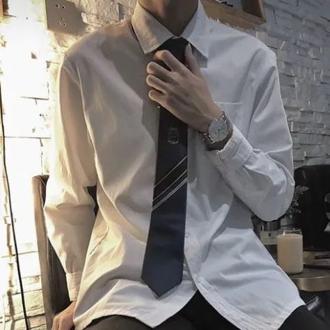 White Shirt And Tie, Softboy Outfits, Anime Guy Long Hair, Swag Boys, Modern Costumes, Shirt And Tie, Men Stylish Dress, Boy Photography Poses, Oversize Fashion