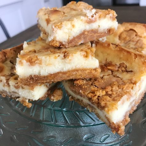 Butterscotch Cheesecake Bars Butterscotch Cheesecake, Cheesecake Bar Recipes, Dessert Bar Recipe, Oreo Dessert, Butterscotch Chips, Cookie Bar Recipes, Dessert Dishes, Cheesecake Bars, Savoury Cake