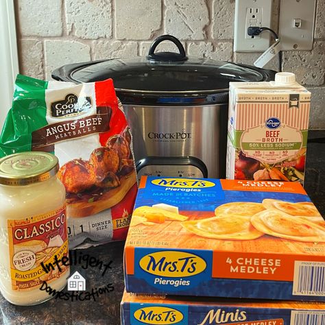 Easy Crockpot Pierogi Casserole Meatballs And Alfredo Sauce, Crockpot Pierogies, Meatballs Alfredo, Recipe With Meatballs, Crockpot Pierogi Casserole, Frozen Pierogies, Pierogi Casserole, Perogies Recipe, Crockpot Pasta