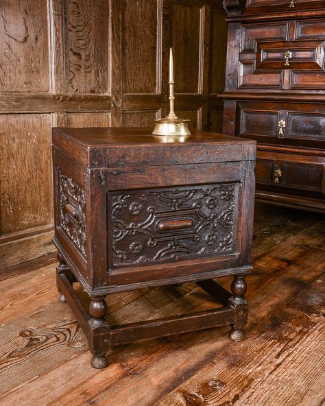 James I oak carved box stool, raised on small bun feet joined by stretcher rails with small baluster turned supports. The framed construction with four carved panels with strapwork designs and applied single gadroons. English Antique Furniture, Period Hacks, Gothic Furniture, Antiques Furniture, English Furniture, Carved Furniture, Medieval Period, Oak Furniture, Emergency Kit