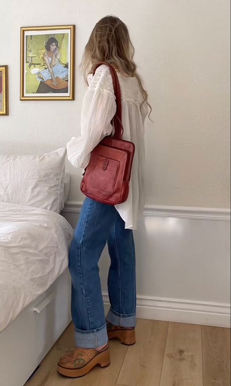 Anthro Inspired Outfits, Spring Tennessee Outfits, 50 Degree Weather Outfit Fall Casual, Boho Chic Aesthetic Outfit, Girly Boho Outfits, Outfits For Italy Spring, Nuetral Pallete Outfits, Romantic Outfit Aesthetic, California Cool Style