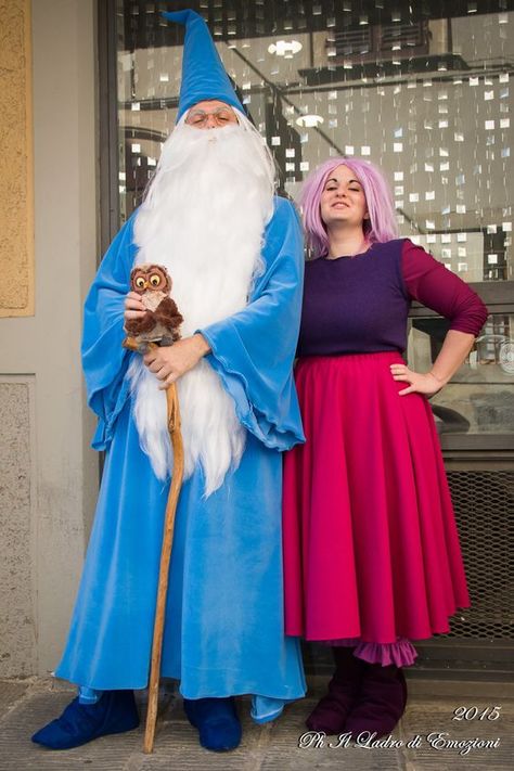 Mad Madam Mim and Merlin. HOT! Renfest Costume, Mad Madam Mim, Villains Costumes, Fairytale Costume, Disney Robin Hood, Madam Mim, Robin Hood Costume, Robin Hood Disney, Couples Halloween Outfits