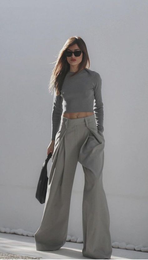 Lauren Elizabeth, The Younger Sister, Fall 2024 Fashion, Polished Casual, Sleek Dress, Dad Sneakers, Grey Outfit, Be Real, Business Outfit