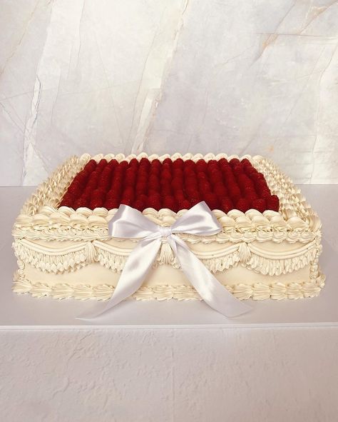 CUSTOM VINTAGE CAKES BY ANNA | 150 raspberries later, it SLABS! 😆 Not completely my design. If anyone knows who the original is, hmu. **EDIT** Cake inspo… | Instagram Square Layer Cake, Diy Fake Wedding Cake, Old Fashioned Cake Decorating, Long Wedding Cake, Vintage Heart Shaped Cake, Make Your Own Wedding Cake, Wedding Cakes Aesthetic, Bridal Cakes Ideas, Wedding Aesthetic Cake